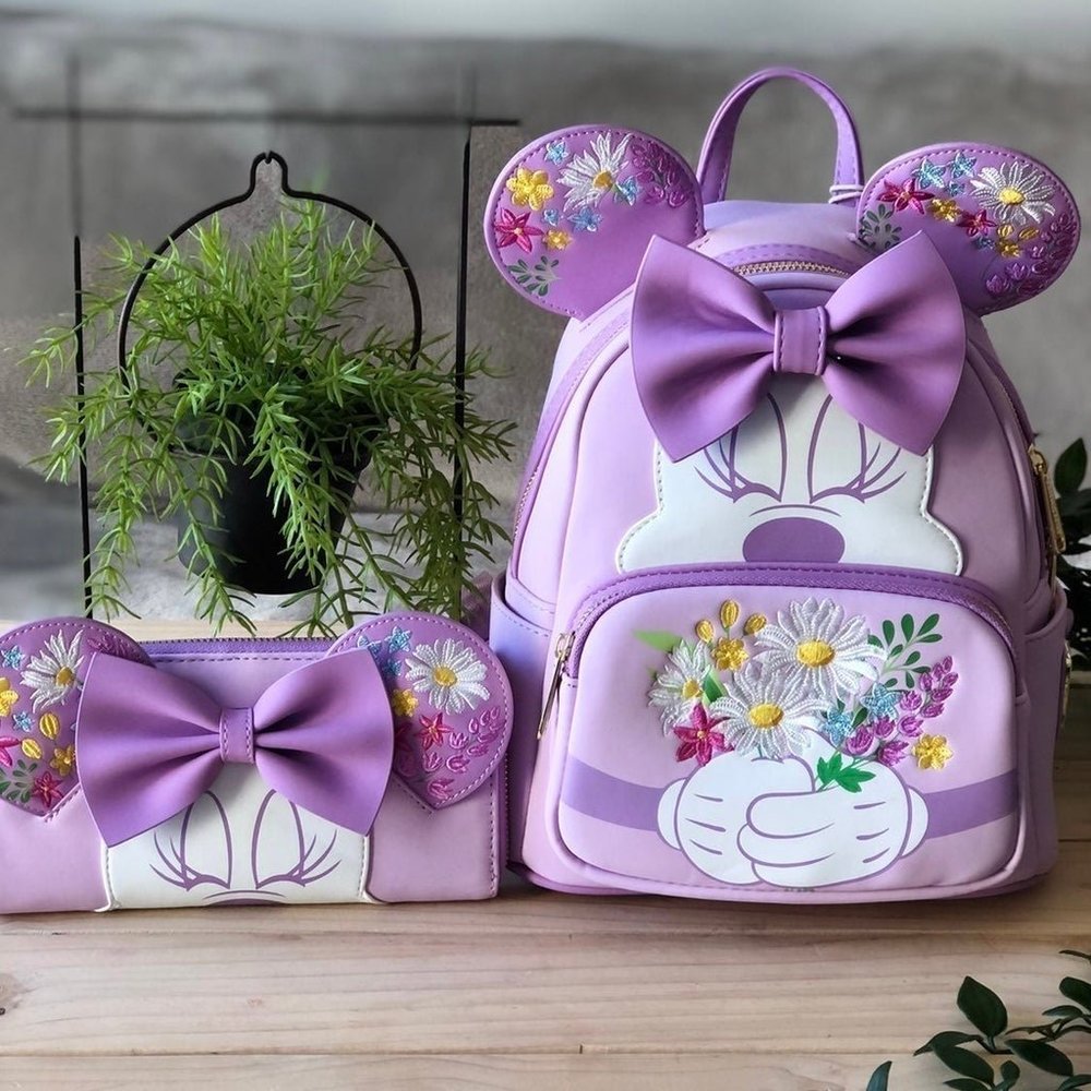 Disney Minnie Holding Flowers Mini Backpack and Wallet Set